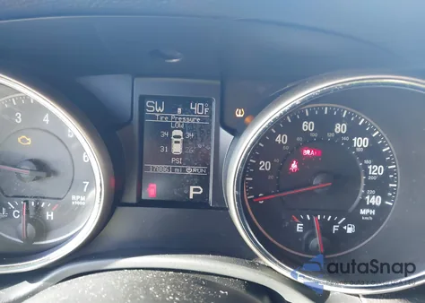 2011 Jeep Grand Cherokee Laredo z USA, uszkodzony, nr VIN 1J4RR4GG0BC528513